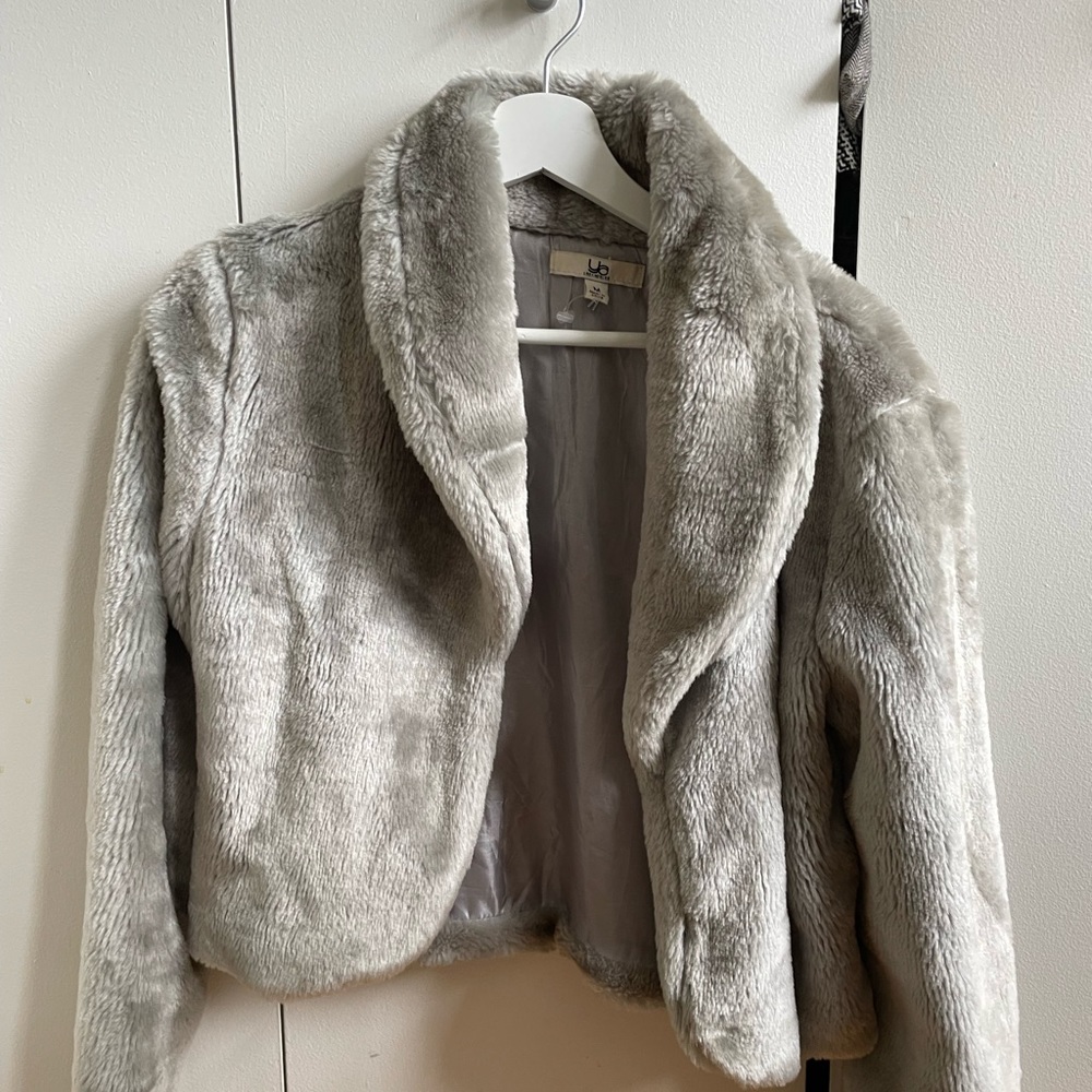 Chic faux fur coat